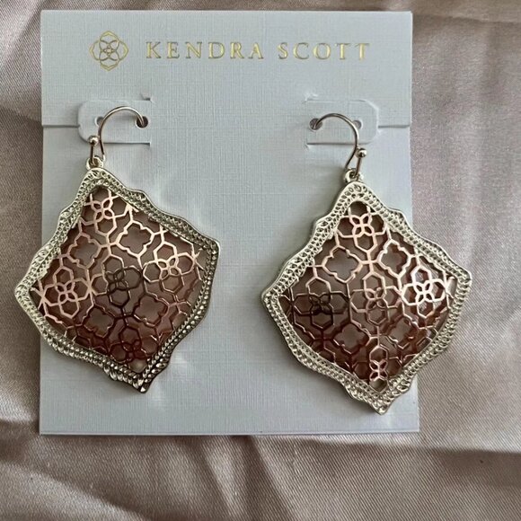 Kendra Scott Stud Earrings - Picture 1 of 6